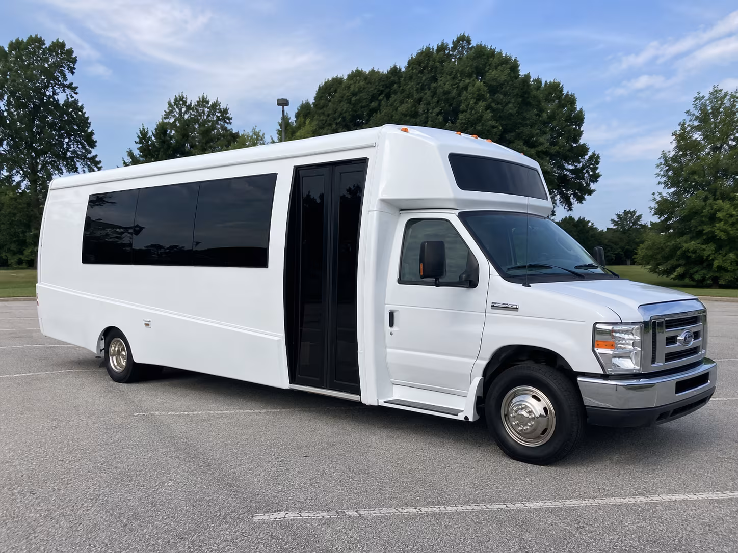 valdosta 18 passenger party bus